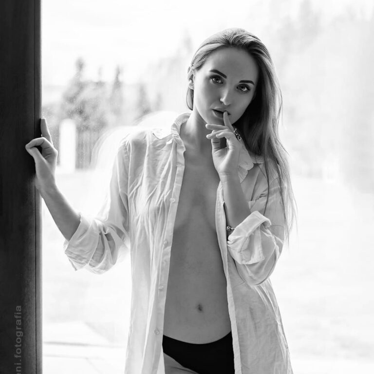 Fotograf Giżycko - sensualna sesja apartamentowa