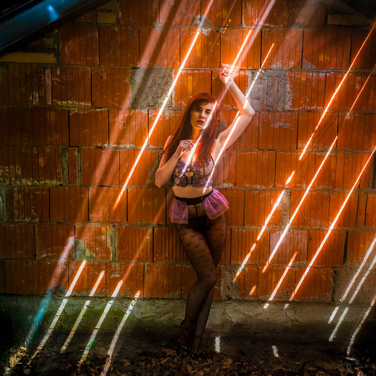 Fotograf Giżycko - sensualna sesja kobieca w klimacie urbexowym